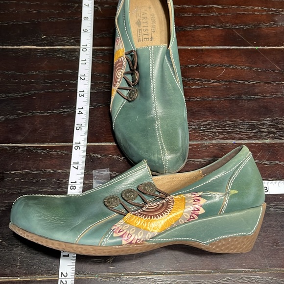 women’s shoes - Picture 3 of 4